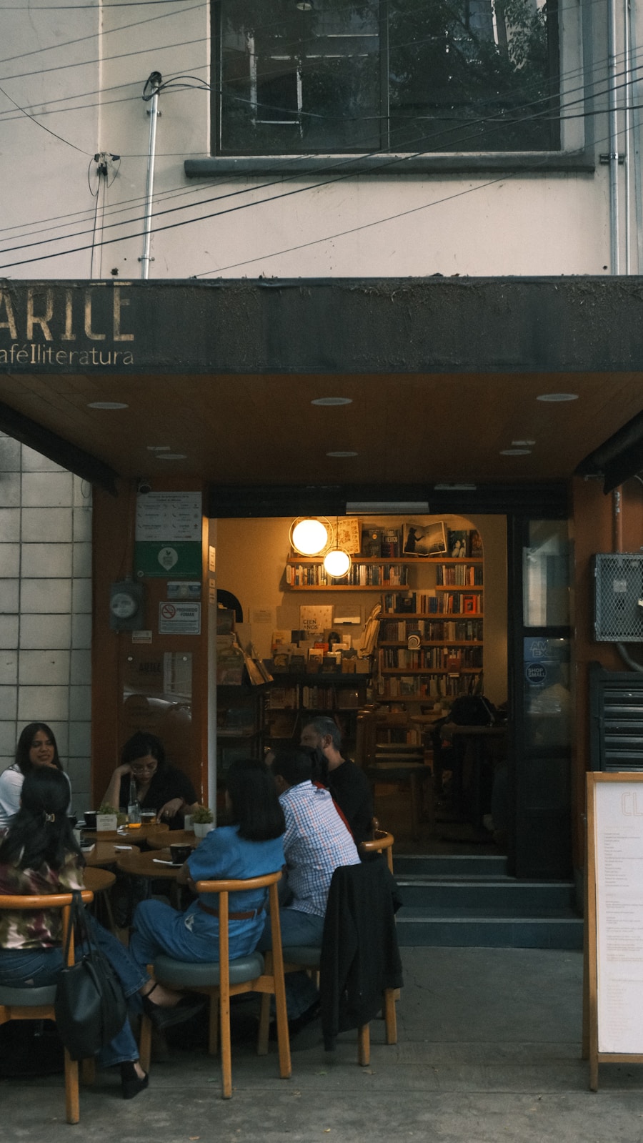 Locals chatting on a leafy CDMX cafe terrace